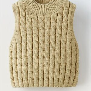 Cable Knit Sleeveless Sweater Vest